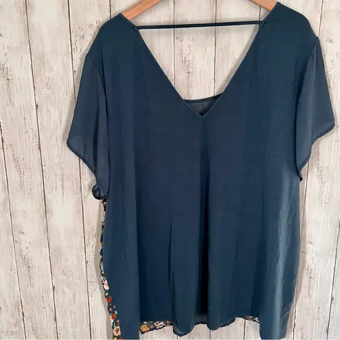 Torrid  Floral Knit to Woven Top