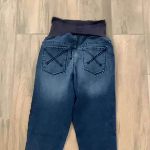 Old Navy  hello pretty mama maternity jeans