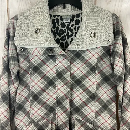 Daytrip Gray Plaid Cozy Flannel with Sweater Trim Jacket Size Medium