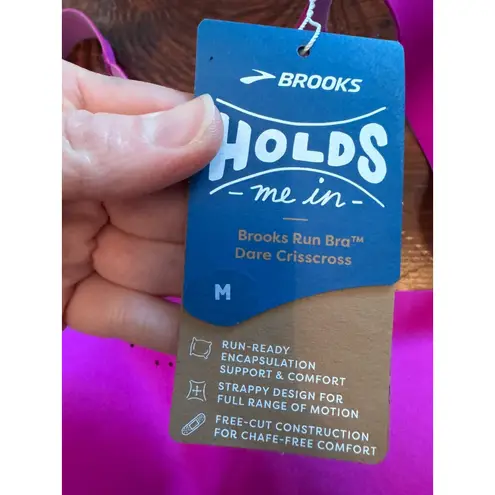 Brooks  Dare Crisscross Run Bra Pink Purple Sz Medium NWT