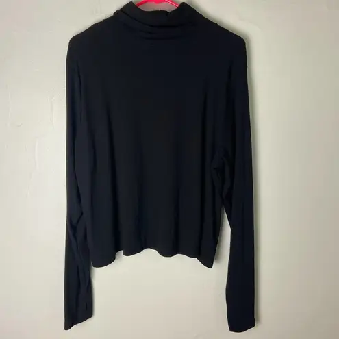 Old Navy  UltraLite Performance Cropped Ribbed Turtleneck Long Sleeve Black XL