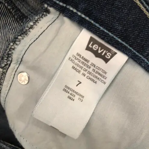 Y2K Levi’s Grunge Micro Mini Baddie Hot Pants Low Rise Jeans Denim Booty Short Shorts #goth #whimsigoth bimbo subversive #acubi #gorpcore cyber #punk biker whimsygoth mcbling Size 7 - Image 4