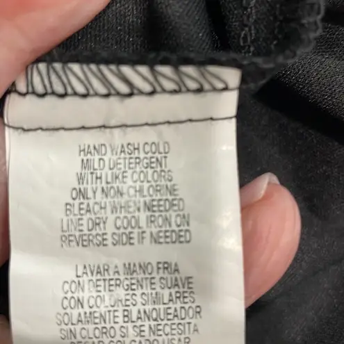 Isaac Mizrahi black cocktail dress 👗