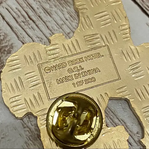 Hard Rock Cafe Retired Vintage Hard Rock Hotel Las Vegas Pins