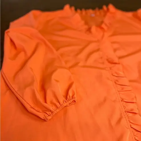 Women’s 3XL Plus Size Ruffled detail V