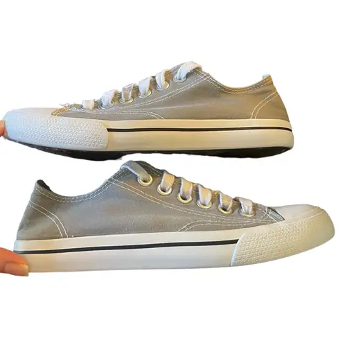 Gray Flat Lace Up Sneakers Size 7