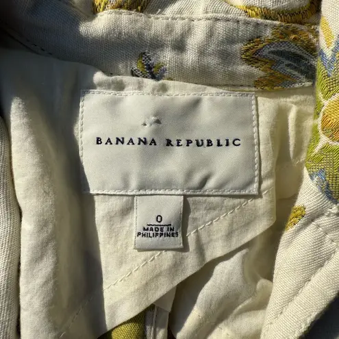 Banana Republic  Floral Blazer - White and Green, Floral Embroidered flowers. - Image 3