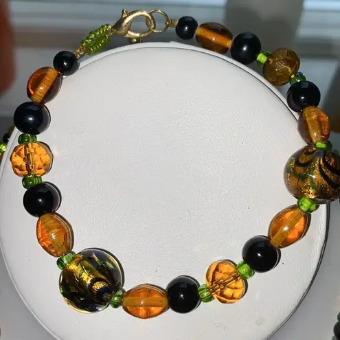 Beautiful Matching Necklace, Bracelet, & Earrings