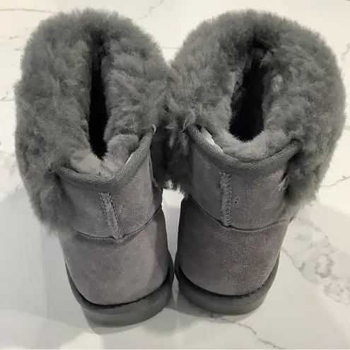 WARM COMFY SHEEPSKIN BOOTIES ⛄️❄️ Gray Size 9