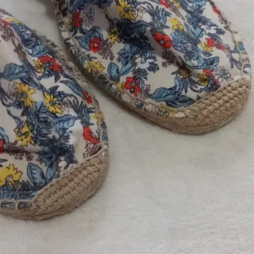 Soludos Multicolored Floral Leaf Print Canvas Jute Slip On Flat Espadrilles