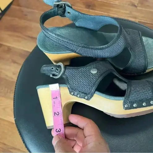 UGG  Lomita Clog Sandals Sz 6