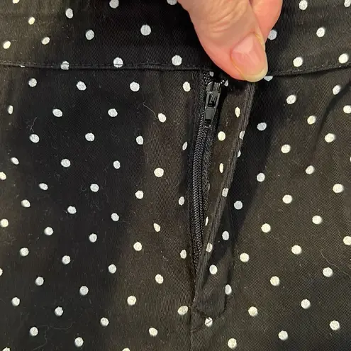 Apropos size 6 black and white polka dottedâankle length cropped pantsâEUC