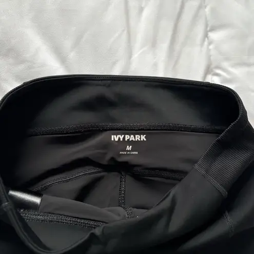 Ivy Park Black Athletic Leggings Cropped Capri Womens Size Medium Nylon
