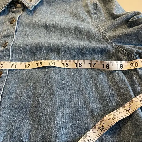 Christopher & Banks  Denim Shirt Women’s M Snow Days Snowman Snowflake Embroidery