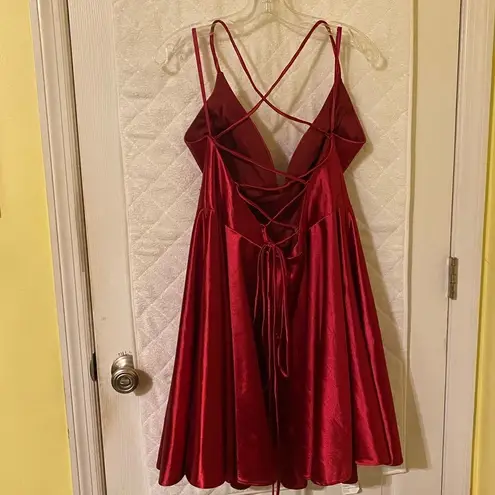 Clarisse Short Satin Formal Dress in Wine