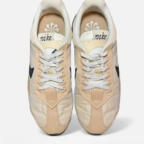 Nike  Air Max Pre-day running shoes in Bone Colorway - Image 2