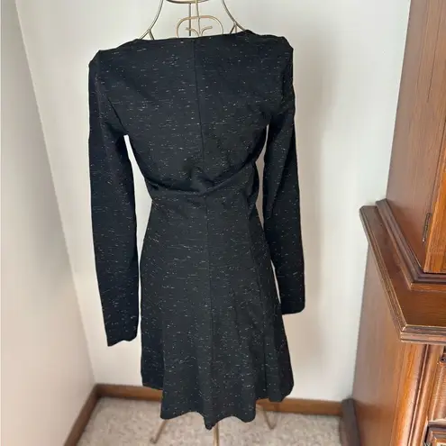 Wilfred Aritzia black and white zipper front long sleeve dress size Small