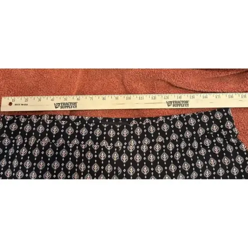 Liz Claiborne  Career Large Pull On Wide Leg Pants Black‎ Geometric Print Stretch