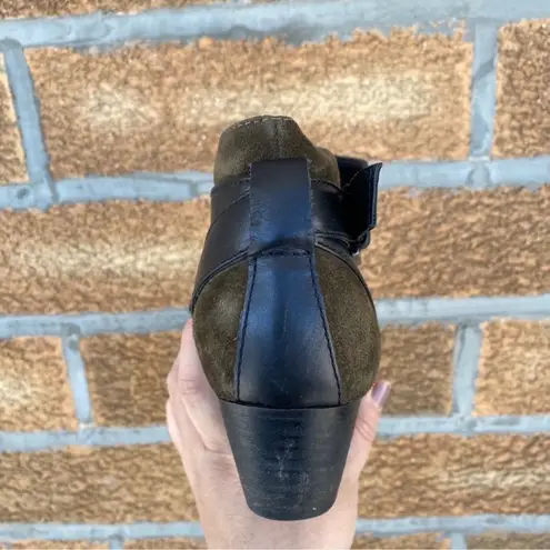 Aquatalia Farin Olive Green Buckle
Booties 8