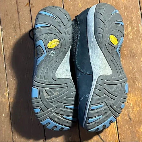 Dansko  PAISLEY SUEDE Navy Milled Nubuck