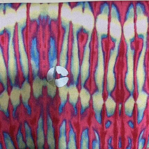 SOULMATES by One essence Women’s Capri Leggings Size L Red Multicolor Tie Dye St Size L