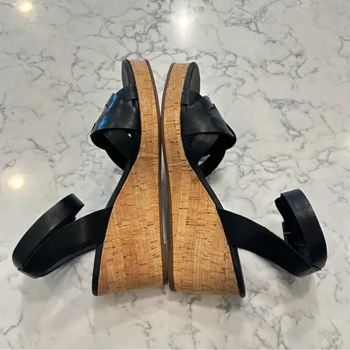 Frye & Co Black Leather Wedge Open Toe Sandals Size 6