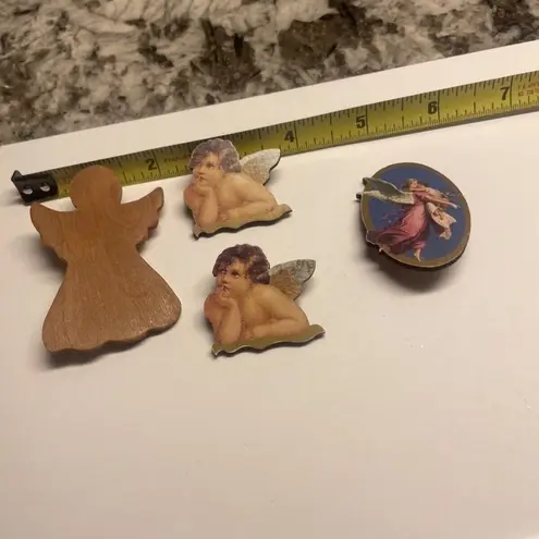 Lot Of 4 Brooch Pins Angels, Cherubs