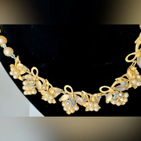 Vintage Unsigned Florenza Gold