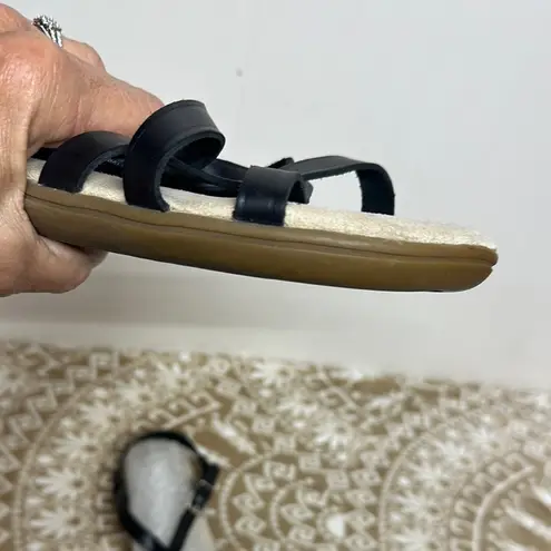 G.H. Bass & Co. Black Strappy Sandals Size 10