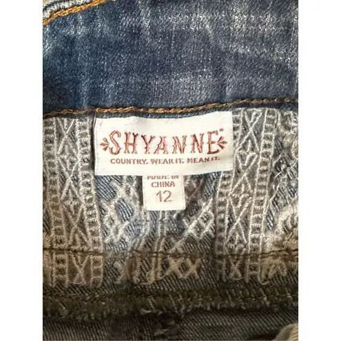 Shyanne Cowgirl Riding Denim with Patchwork Size 12P Inseam: 26 inches Bootcut