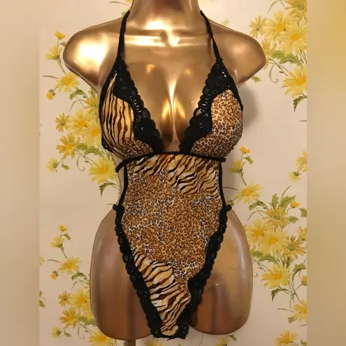 NWOT Fantasy lingerie teddy lingerie leopard tiger print size S
