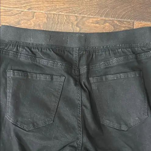 Kaari Blue Black Skinny Pants with Streamlined Silhouette