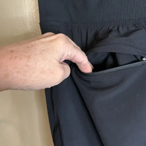 Athleta  Black Pull-on Jogger Pants Women’s Size 6 - Image 7