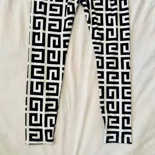 Boutique G Print Top & Leggings Set