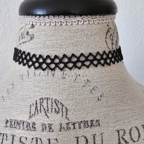 Black thread Y2K choker necklace Silver