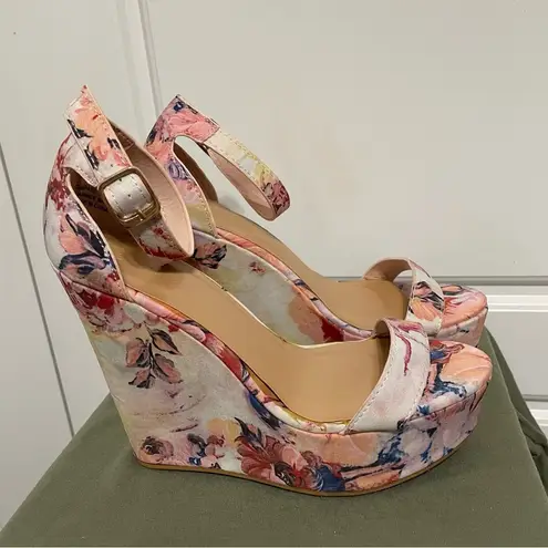 Bamboo  summer floral chunky wedge heels women’s size 6