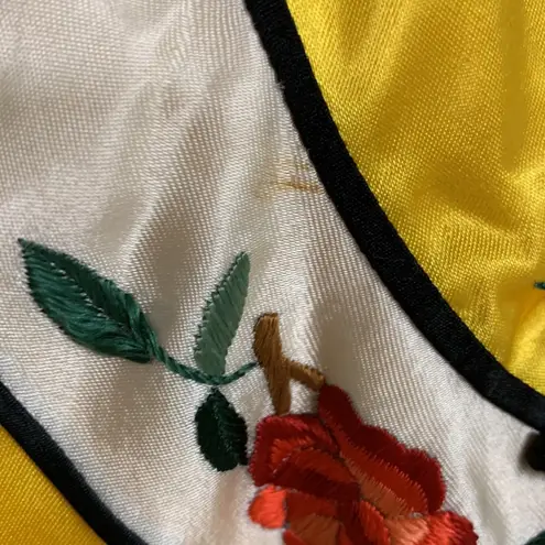 🚫SOLD🚫Vintage Gold Hand Embroidered Silky Kimono with Flower Frog Buttons Size M