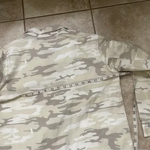 Sanctuary  Camo Pocket Jacket Shirt Womens Size small‎ Button Front EUC
