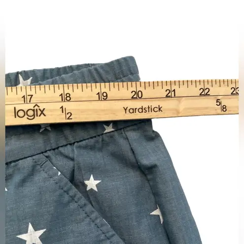 Magellan outdoors Magellan Women's 5” Inseam Shorts Americana Stars Size 1X Chambray Blue (B24)