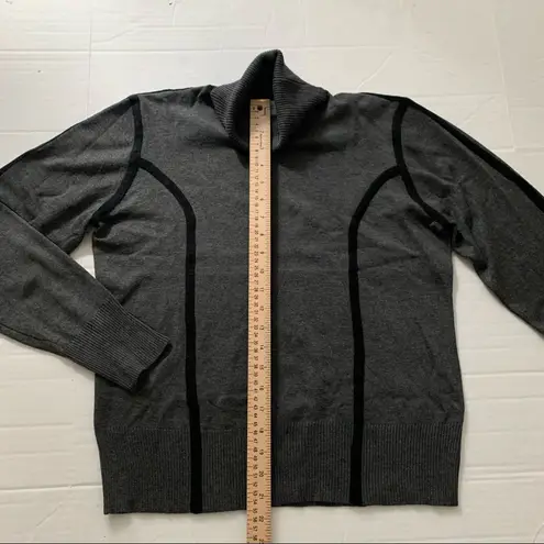 Carmen Marc Valvo Grey Black Turtleneck L