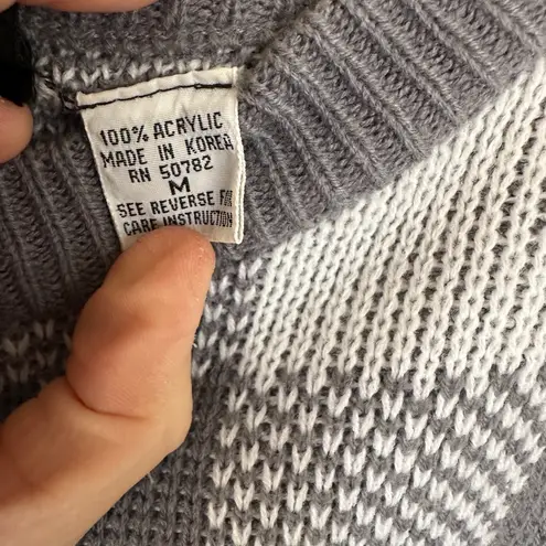 Vintage NUGGETS Gray & White Checkered Acrylic Sweater Size M Made in Korea Size M