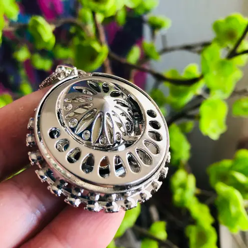 Faceted round royal blue glass stone rhinestone medallion amulet long necklace