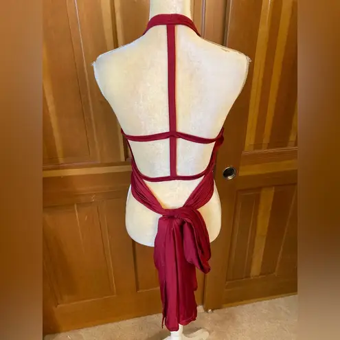 Nwt, Lavishly Paris Women’s Ruby Red Cape Style Halter Crop Top Size M