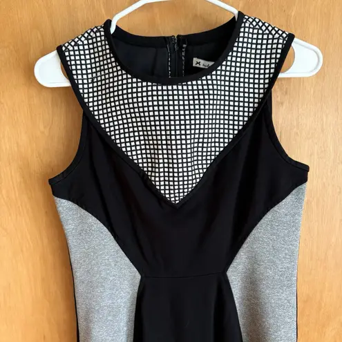 Yoana Baraschi YOANNA BARASCHI USA Size 6 Stetch PONTE Windowpane Colorblock Sleeveless Dress