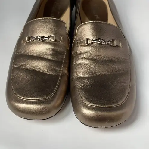 Trotters Gold Leather Loafers Womens Size 8.5 M Horsebit Style Chain Hardware