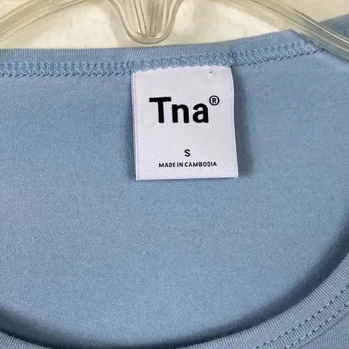TNA Aritzia Chill Malibu Light Blue Scrunch Side Sporty Crop Top Tshirt Size S