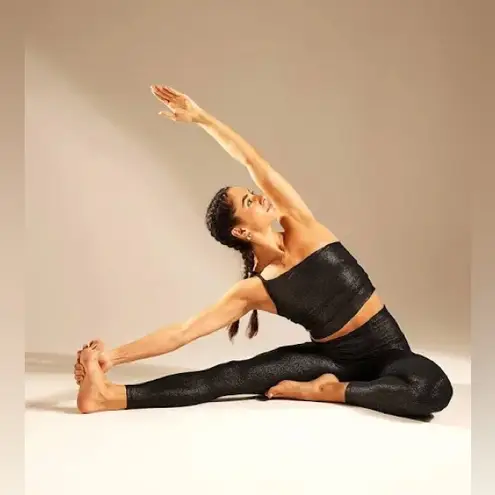 Beyond Yoga NWT SoftShine Wanderlust Cropped Tank in Stardust Foil Size XS