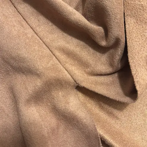 Azalea Medium Pink Suede V