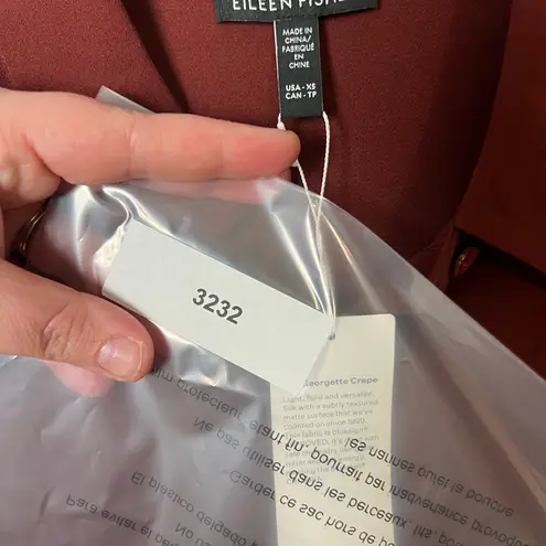 Eileen Fisher  Woman Size XS 100% Silk Georgette Crepe Classic Collar Shirt NWT