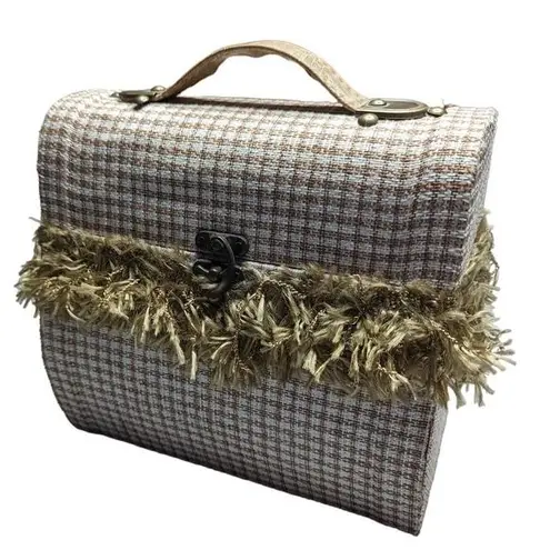 Vtg 1960s MCM Ivory Tweed Fabric Covered Fringe Top Handle Latch Wooden Box Bag Tan